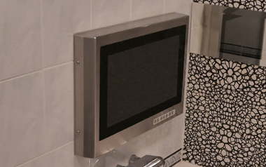 大画面液晶浴室テレビの壁掛タイプ